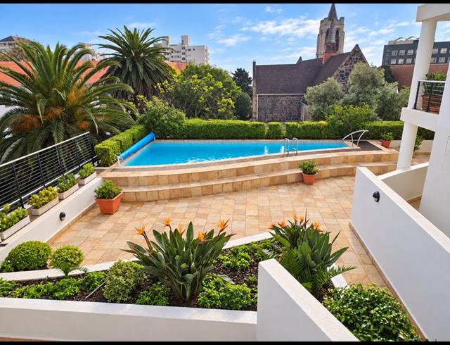 2 BEDROOM APARTMENT FOR SALE IN SEA POINT